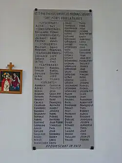 La plaque aux 78 soldats.