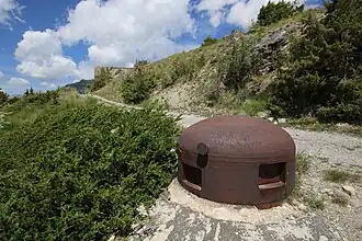 La piste passe juste contre le bloc 4. En arrière, le bloc 2.