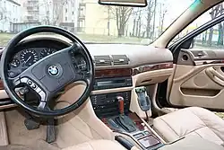 Intérieur avec équipement spécial