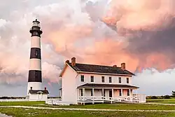 Le phare de Bodie Island avec sa maison. Aout 2019.