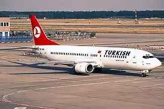 TC-JES, le Boeing 737-400 de Turkish Airlines impliqué, ici en juillet 1994, cinq mois avant l'accident.