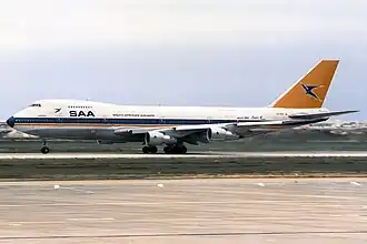 ZS-SAS, le Boeing 747 de South African Airways impliqué dans l'accident, ici photographié à l'aéroport de Faro en 1986.