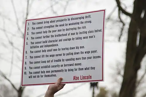 2011 : Le décalogue industriel 1916 de Boetcker (en) attribué par erreur à Abe Lincoln lors d'un rassemblement de Tea Party.