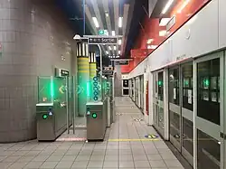 Vue générale du quai (26 mètres) en direction de CH Dron