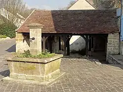 Fontaine et lavoir.