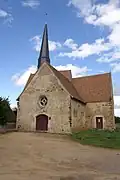 La façade de l'église Notre-Dame d'Aulaines.