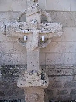 Croix, près de l'église Saint-Martin.