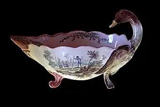 Saucière en forme de canard, décor à paysage