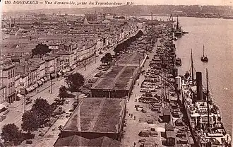 Quai de Bacalan vu depuis le pont transbordeur, vers 1900-1920.