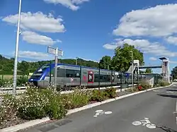 Arrêt d'un train en gare de Boulazac.
