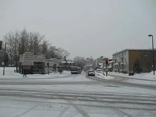 Description de l'image Boulevard de l Acadie, Montreal.JPG.