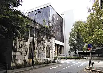 Bastion N°9 avec le siège de Grenoble-Alpes Métropole.