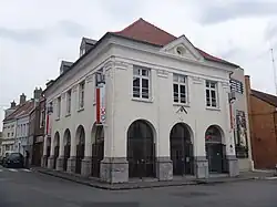 L.e marché aux poissons.