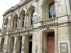 Description de l'image Bourges - Théâtre Jacques-Cœur -2.jpg.