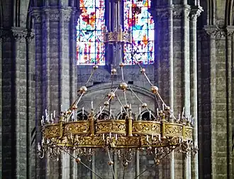 Couronne de lumières polylobée (inaugurée en 1868), cathédrale de Bourges