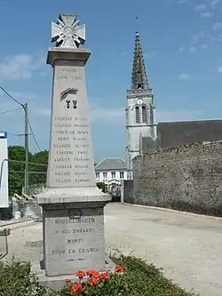 Le monument aux morts.