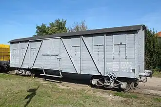 Le wagon couvert « US 17 » 22408 à deux portes, restauré en 2018 Classé MH (2006).