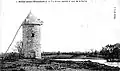 L'ancien moulin à vent de la Roche au début du XXe&nbsp;siècle (carte postale).