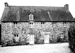 Bréhan-Loudéac : le manoir de l'Estuer au début du XXe&nbsp;siècle.