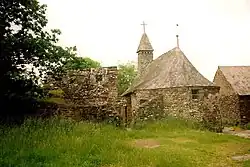 Chapelle Saint-Jean : vue extérieure d'ensemble du site.