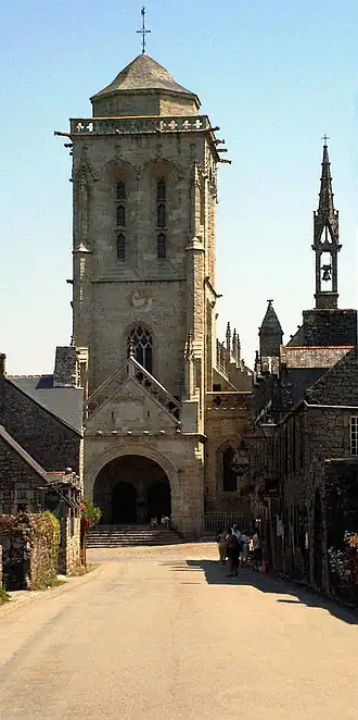 Le clocher de l'église Saint-Ronan.