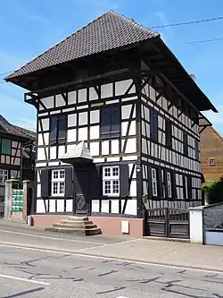 Maison (XIXe&nbsp;siècle), ancien séchoir à lin et à garance, 24 rue Principale.