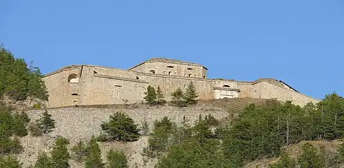 Le fort des Salettes, situé au nord et en amont de la vieille ville