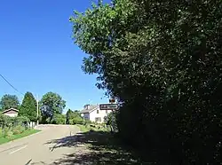 L'entrée du village.