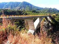 Le pont sous un autre angle.
