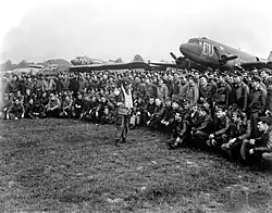 Le 18 septembre 1944 le général donnant les dernières instructions.