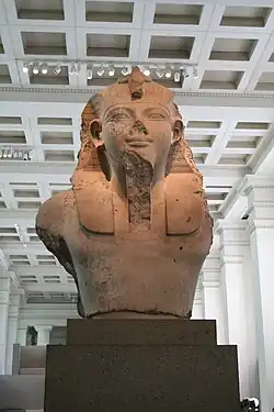 Statue colossale d'Amenhotep III, vers -1370.