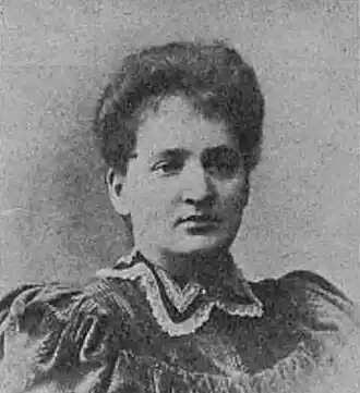 Bronisława Dłuska (1901).
