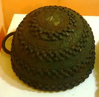 Pot en bronze d'Igbo-Ukwy du IXe&nbsp;siècle.