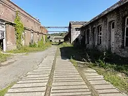 Un ancien accès ferroviaire.