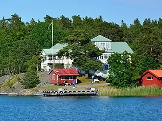 Embarcadère sur la rive nord-ouest de Blidö.