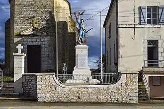 Le monument aux morts.