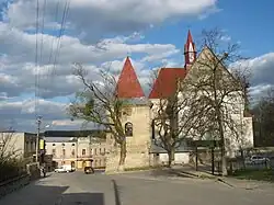 l'église de la Nativité, classée,.