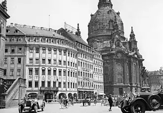 Neumarkt et Frauenkirche (1930).