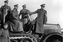 Photographie des trois dirigeants nazis Adolf Hitler, Wilhelm Keitel et Albert Speer