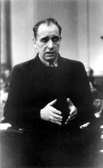 Photographie en noir et blanc de Julius Leber lors de son procès en octobre 1944