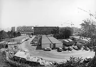 Le site de l'hôtel avant la reconstruction, en 1990.