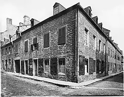 Extérieur de la maison, 1885