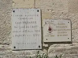Église, plaques mémorial de guerre.