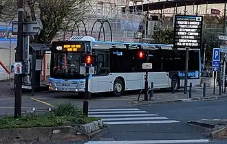 Man Lion's City sur la ligne 420 à la gare d'Épinay-sur-Orge.