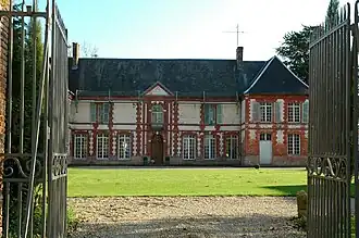 Le château de Busménard.