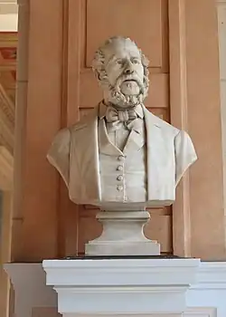 Buste d'Henri Martin.