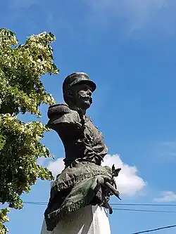 Le buste de Georges de Villebois-Mareuil.