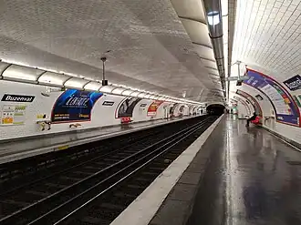 Les quais vus en direction de Pont de Sèvres.
