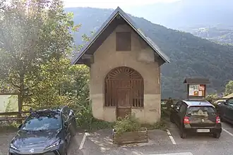 Photographie en couleurs de la chapelle.