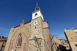 Partie supérieure de la façade occidentale.